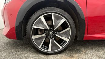 Peugeot E-208 GT PREMIUM