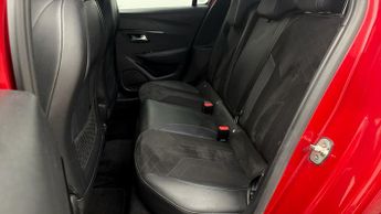 Peugeot E-208 GT PREMIUM