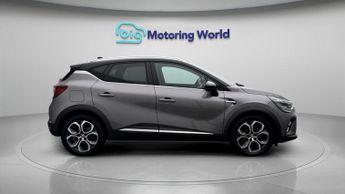 Renault Captur TECHNO E-TECH