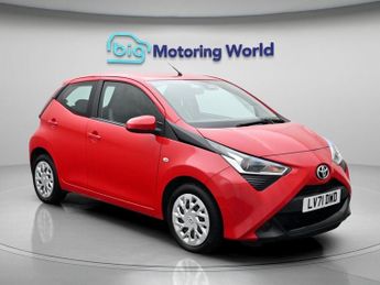 Toyota AYGO VVT-I X-PLAY X-SHIFT TSS