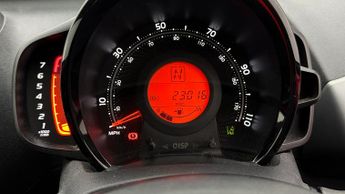 Toyota AYGO VVT-I X-PLAY X-SHIFT TSS