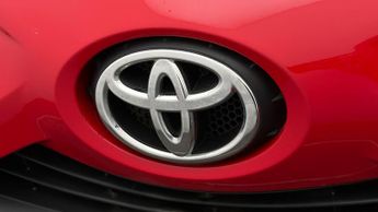 Toyota AYGO VVT-I X-PLAY X-SHIFT TSS
