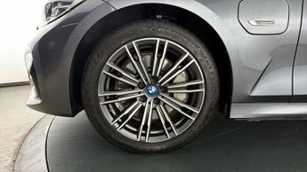 BMW 3 Series 330E M SPORT