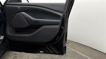 Ford Mustang Mach-E BASE