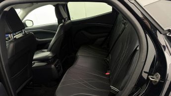 Ford Mustang Mach-E BASE