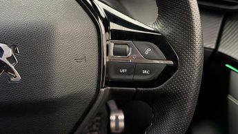 Peugeot E-208 GT