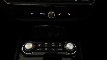 MG MG5 EXCLUSIVE