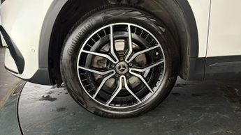 Mercedes-Benz EQA EQA 300 4MATIC AMG LINE PREMIUM