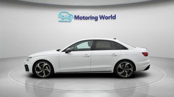 Audi A4 TDI QUATTRO S LINE BLACK EDITION