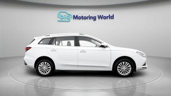 MG MG5 EXCLUSIVE