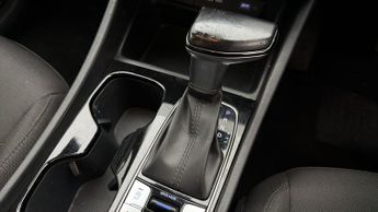 Hyundai TUCSON T-GDI SE CONNECT DCT