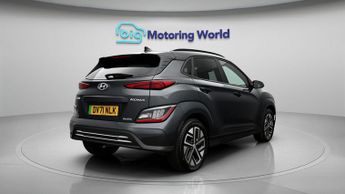 Hyundai KONA PREMIUM