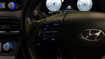 Hyundai KONA PREMIUM