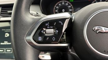 Jaguar E-PACE R-DYNAMIC HSE BLACK