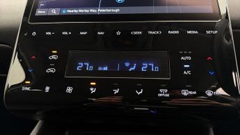 Hyundai TUCSON T-GDI SE CONNECT DCT