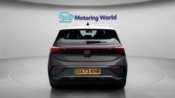 CUPRA Born V1