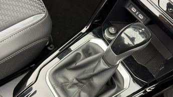 Volkswagen T-Roc R-LINE TSI DSG