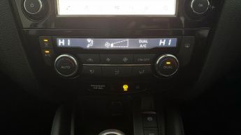 Nissan Qashqai DIG-T ACENTA PREMIUM DCT