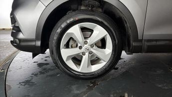 Nissan Qashqai DIG-T ACENTA PREMIUM DCT