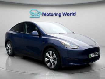 Tesla Model Y LONG RANGE AWD