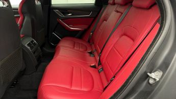 Jaguar F-PACE R-DYNAMIC HSE BLACK