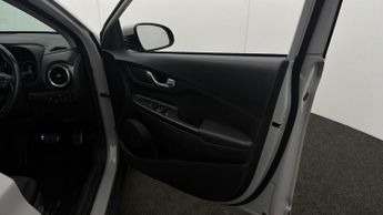 Hyundai KONA PREMIUM