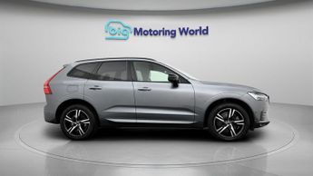 Volvo XC60 B6 R-DESIGN AWD
