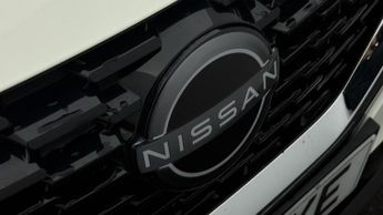 Nissan Qashqai DIG-T ACENTA PREMIUM DCT