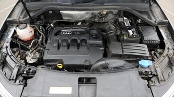 Audi Q3 TDI S LINE BLACK EDITION