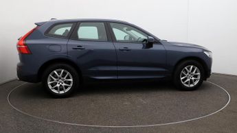 Volvo XC60 B5 MOMENTUM AWD