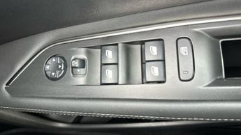 Peugeot 3008 1.6 PureTech Allure SUV 5dr Petrol EAT Euro 6 (s/s) (180 ps)