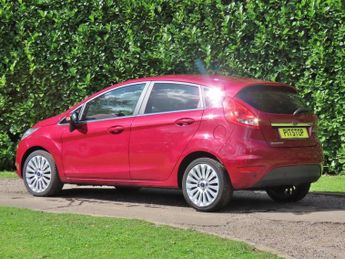 Ford Fiesta 1.4 Titanium Hatchback 5dr Petrol Automatic (154 g/km, 94 bhp)