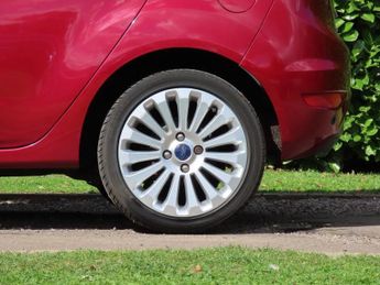 Ford Fiesta 1.4 Titanium Hatchback 5dr Petrol Automatic (154 g/km, 94 bhp)