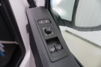 Volkswagen Transporter 2.0 BiTDI T32 BlueMotion Tech Highline Kombi Double Cab 5dr Dies