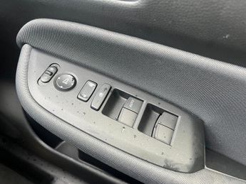 Honda JAZZ I-MMD SE