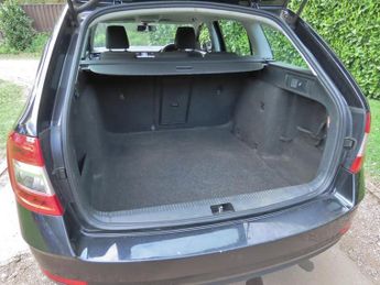 Skoda Octavia 1.5 TSI ACT SE Drive Estate 5dr Petrol DSG Euro 6 (s/s) (150 ps)