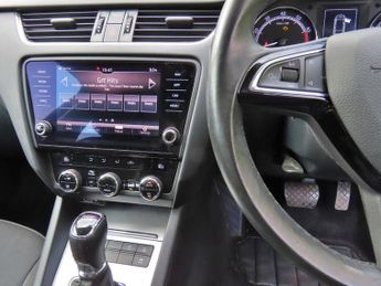 Skoda Octavia 1.5 TSI ACT SE Drive Estate 5dr Petrol DSG Euro 6 (s/s) (150 ps)