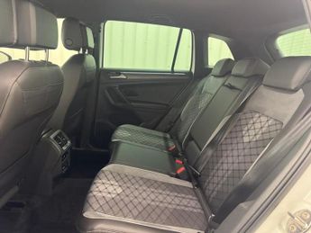 Volkswagen Tiguan 1.5 TSI R-Line SUV 5dr Petrol DSG | 1 Previous Owner | VW Servic
