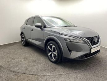 Nissan Qashqai 1.3 DiG-T MH N-Connecta [Glass Roof] 5dr