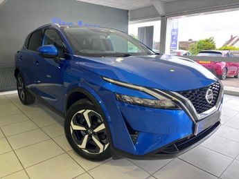 Nissan Qashqai 1.3 DiG-T MH N-Connecta [Glass Roof] 5dr