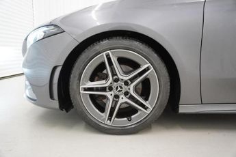Mercedes-Benz A Class 1.3 A200 AMG Line Hatchback 5dr Petrol 7G-DCT | 1 Owner | Full M