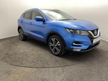 Nissan Qashqai 1.3 DiG-T N-Connecta 5dr [Glass Roof Pack]