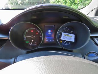 Toyota C-HR 1.8 VVT-h Icon SUV 5dr Petrol Hybrid CVT Euro 6 (s/s) (122 ps)