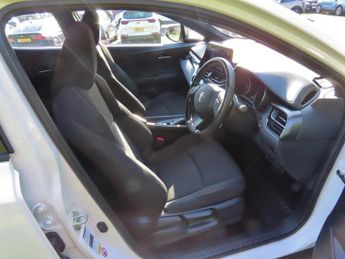 Toyota C-HR 1.8 VVT-h Icon SUV 5dr Petrol Hybrid CVT Euro 6 (s/s) (122 ps)