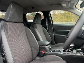 DS Automobiles DS 3 115kW E-TENSE Performance Line 54kWh 5dr Auto