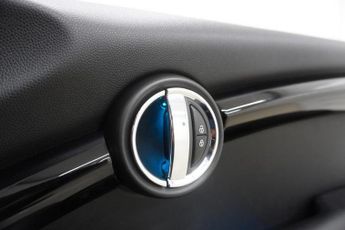 Mini Hatch 1.5 Cooper Hatchback 3dr Petrol Steptronic Euro 6 (s/s) (136 ps)