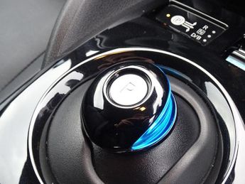 Nissan Leaf 39kWh Tekna Hatchback 5dr Electric Auto (150 ps)