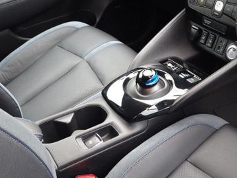 Nissan Leaf 39kWh Tekna Hatchback 5dr Electric Auto (150 ps)