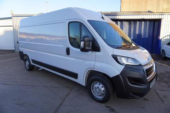 Peugeot Boxer 2.2 BlueHDi 335 Professional Premium + Panel Van 5dr Diesel Manu