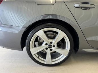 Audi A4 Avant 2.0 TDI 30 S line Estate 5dr Diesel S Tronic | Audi Service Hist